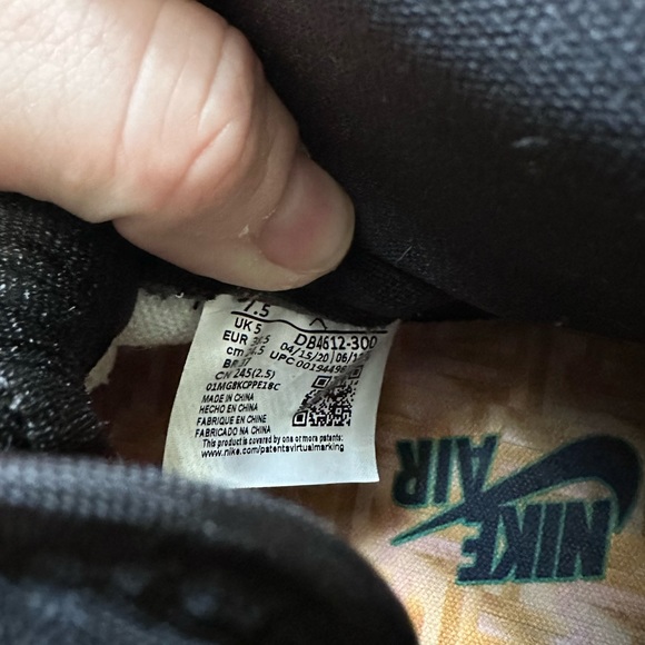 Air Jordan 1 Retro High OG “Lucky Green” - Picture 11 of 14